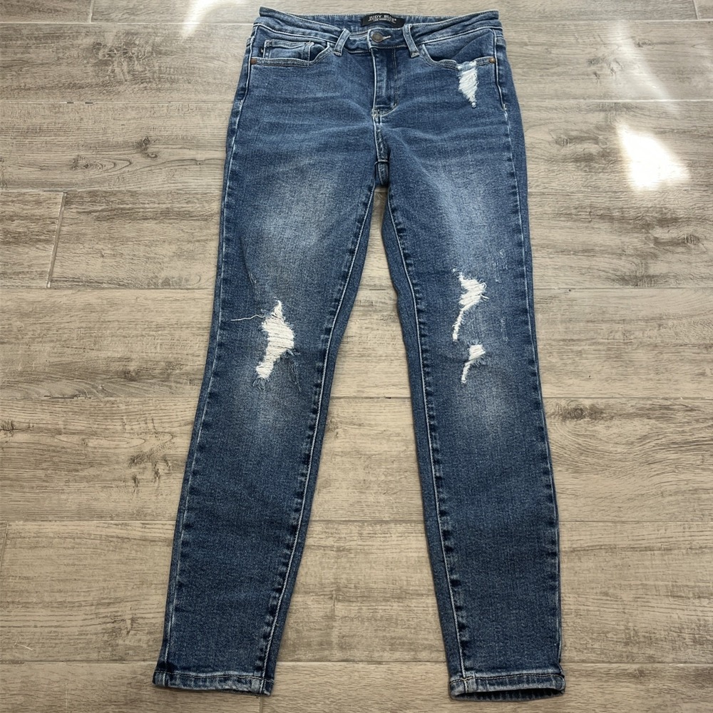 Judy Blue Mid Rise Skinny Fit Distressed Jeans Medium Blue Size 28 JB88322 MD